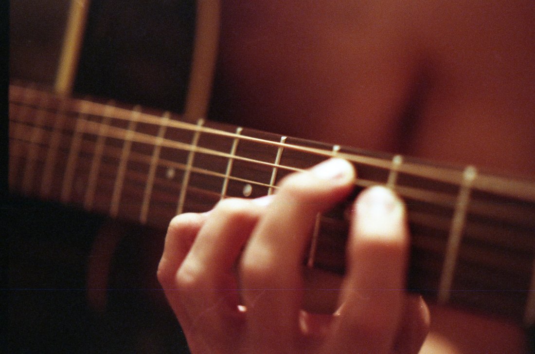 ACCORDI E DITEGGIATURE ALTERNATIVE – TUTORIAL – LEZIONE DI CHITARRA