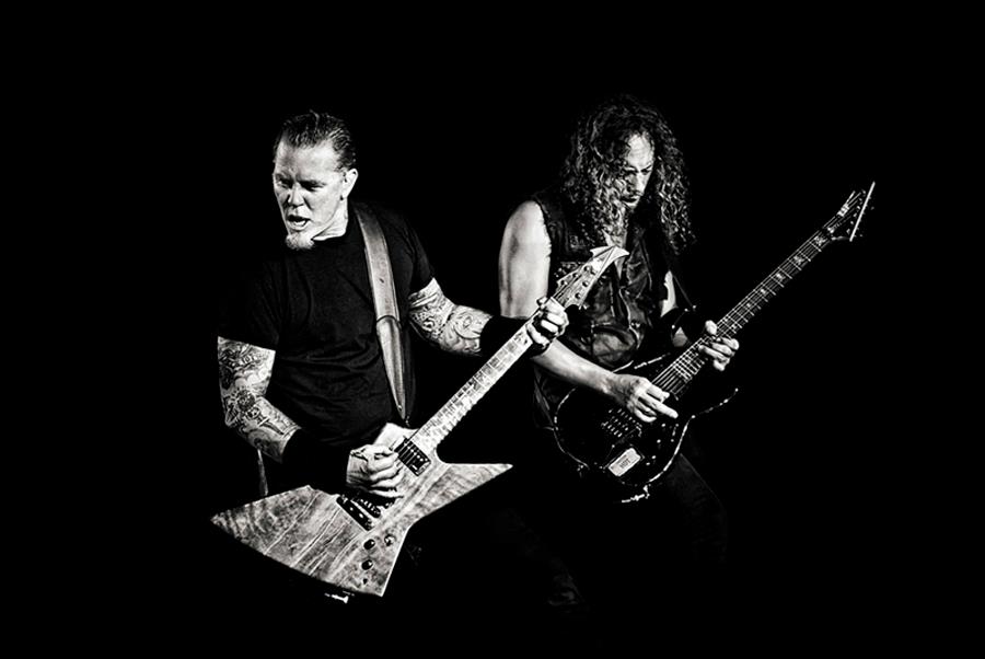 metallica-metallica-32502606-900-602