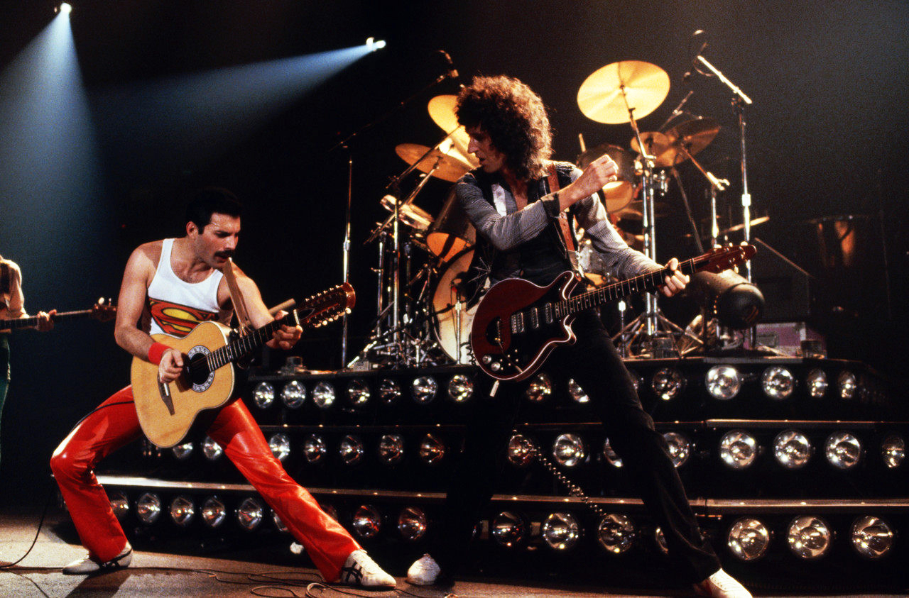 QUEEN – CRAZY LITTLE THING CALLED LOVE – LEZIONE DI CHITARRA – TUTORIAL