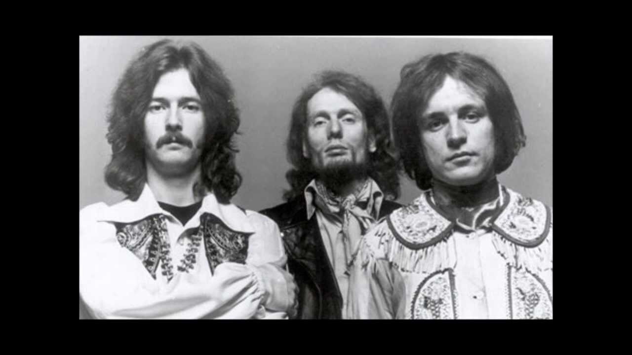 cream-crossroads